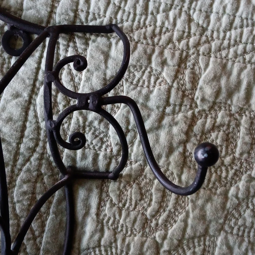 Wall Hook Orangizer Elegant Dress Form